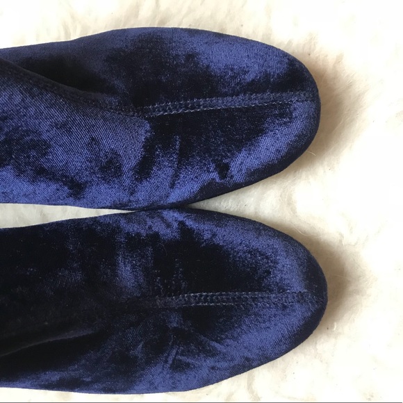 “And Other Stories” Blue Velvet Ankle boots - Picture 6 of 8